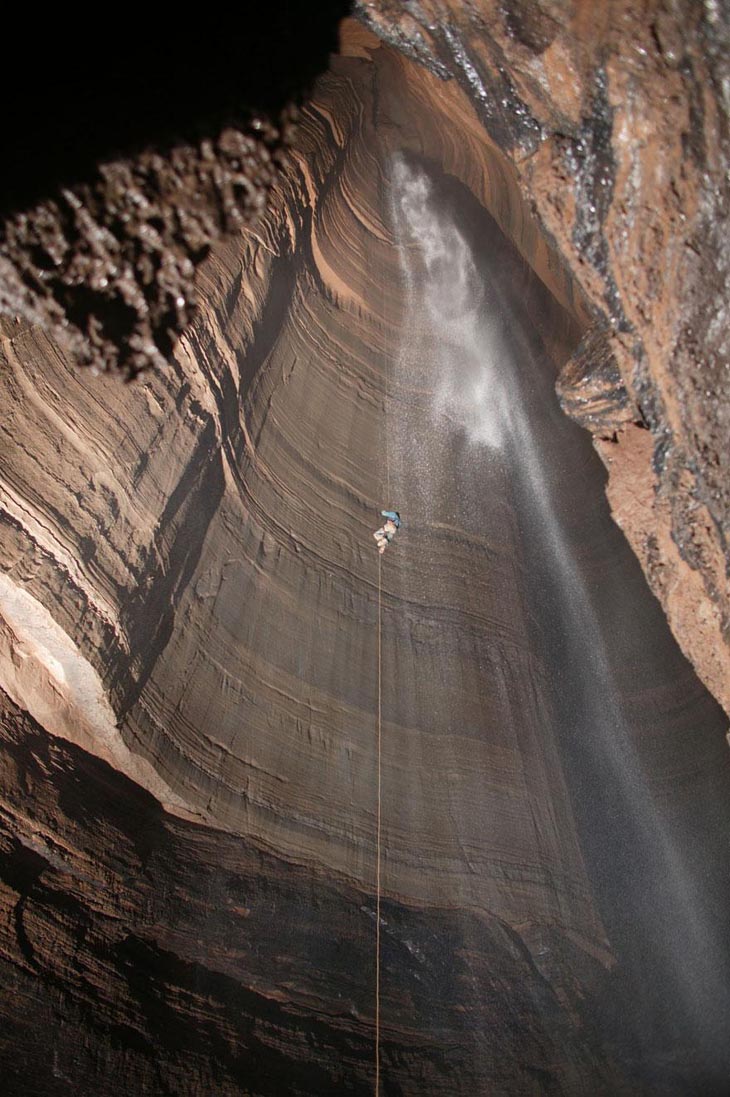 Climbing on a infinite rope