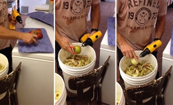 Looks Like You’ve Been Peeling Apple The Wrong Way All These Years. Must See!