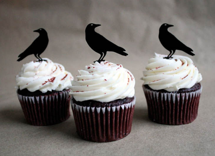 Raven Halloween Cupcakes