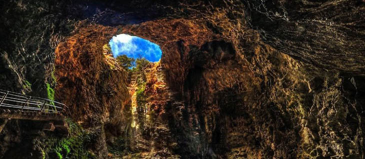 Friouato Cave, Morocco
