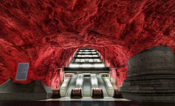 20 Of The Most Beautiful Subway Stations Around The World. #07 Is Epic!