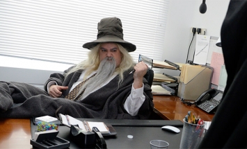 Hobbit Characters Are On New Quest After Saving Middle-earth. They Took Office Job!