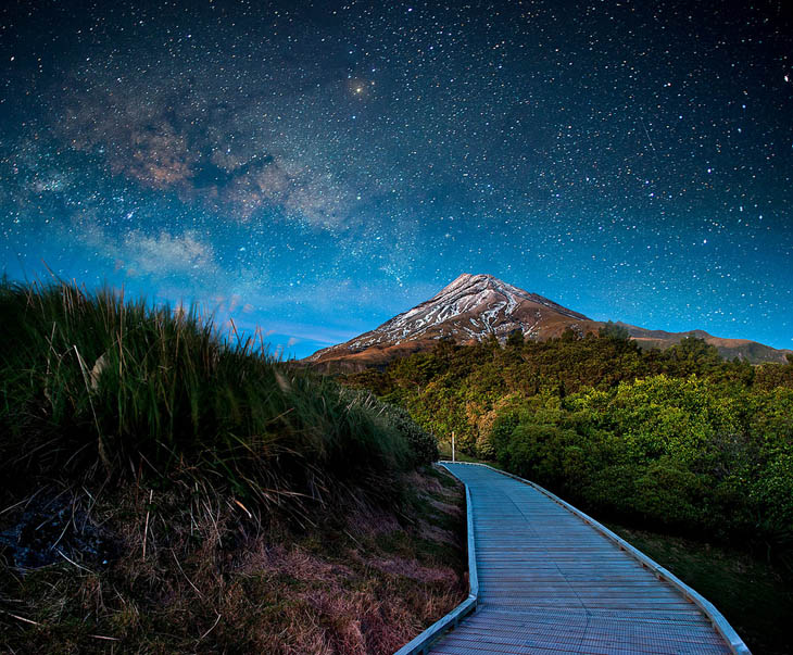 Night sky over Mt Ekmond New Zealand