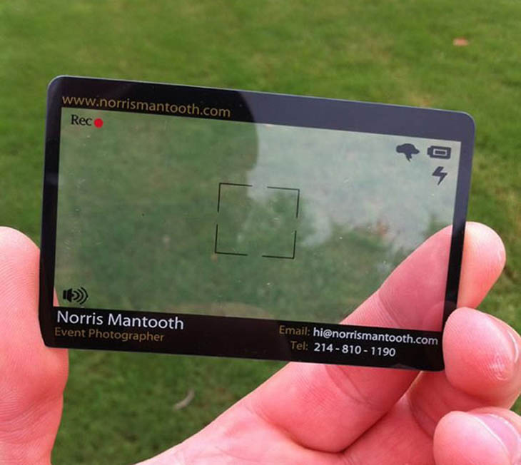 A photographer’s viewfinder business card.