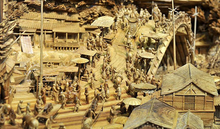 World’s Longest Wooden Carving by Zheng Chunhui