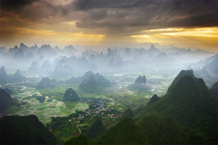 Hot air balloon ride over Yangshuo, China