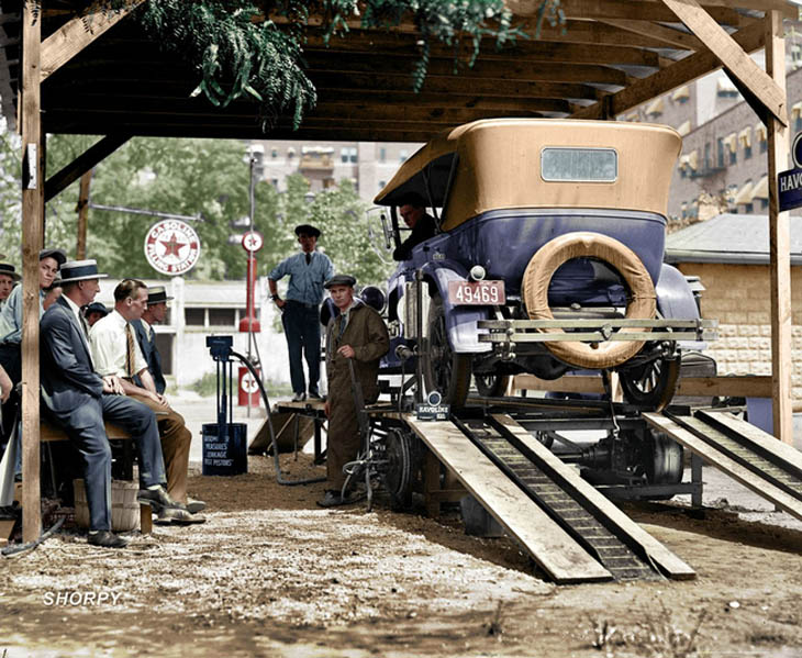 A Washington, D.C. filling station in 1924