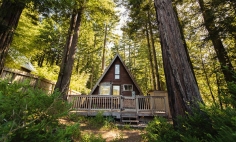 This Tiny House Seems Only Roof From The Outside, But When You Step Inside? WHOA!