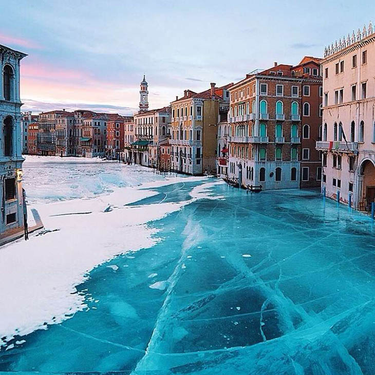 Frozen lakes - Frozen Venice Lake