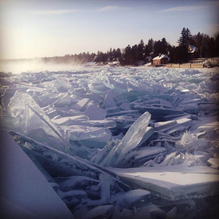 Frozen lakes - Lake Superior Duluth, Minnesota, US