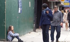 What Would You Do If You Saw A Lost Child On The Street? Looks This. It’s Shocking!