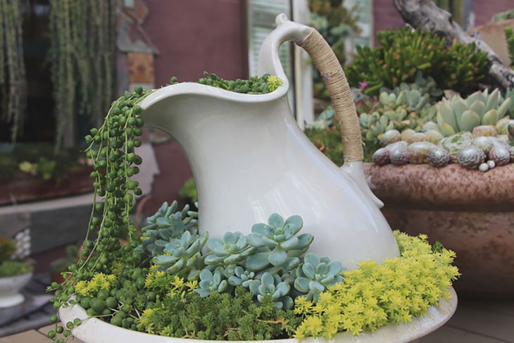 Creative Spilled Flower Pots