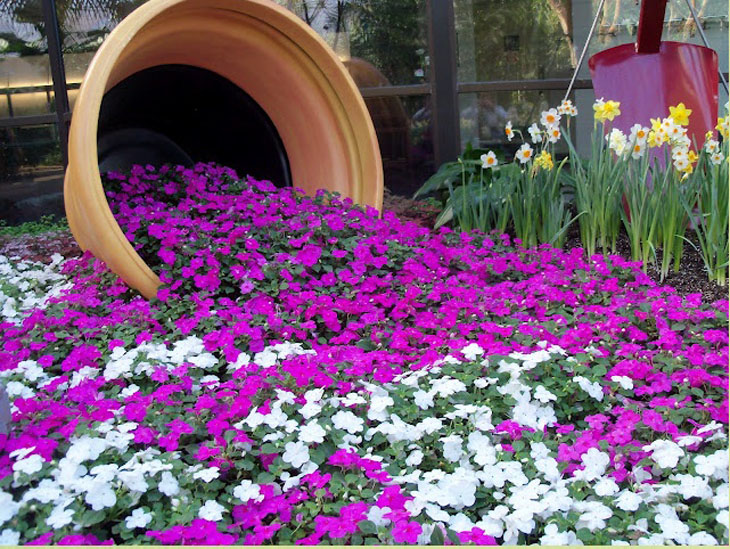 Creative Spilled Flower Pots