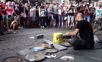 He Gathered A Pile Of Scrap Metal And Shocked The Entire Crowd.