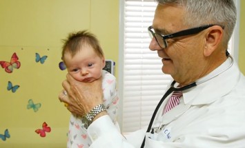 So This How You Calm A Crying Baby Very Quickly. It’s A Razor Sharp Trick!