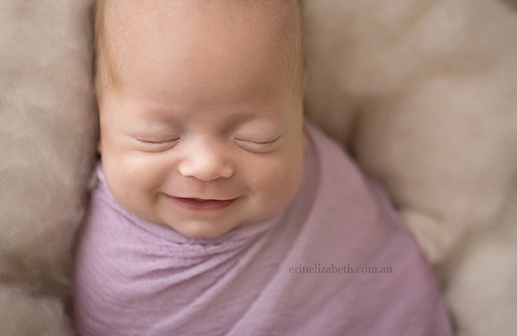 Most Adorable Photoshoot Of Mom And Newborn Quintuplets