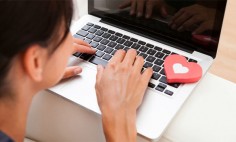 What Makes Us Click: How Online Dating Shapes Our Relationships