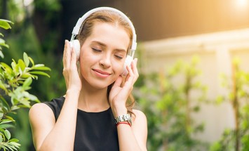 7 Ways Music Therapy Helps In Addiction Recovery
