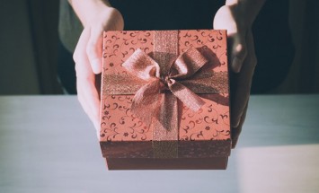 Trendy Gift Ideas for the Upcoming Holidays