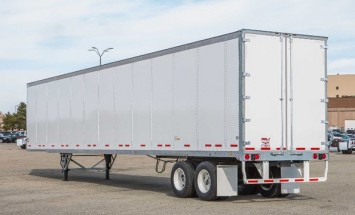 What Is A Dry Van Trailer? 5 Shipping Facts